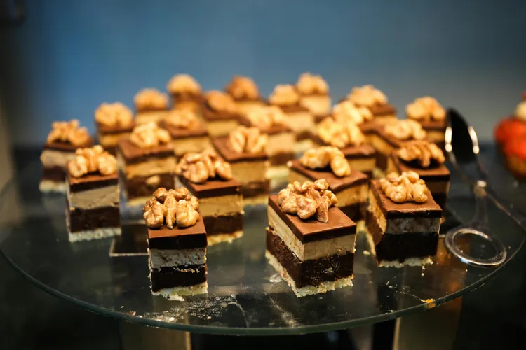 容易成為癌細胞「宿主」的人，常有5大共通點，包括長期壓力大、睡眠品質差、偏好甜食與精緻澱粉、運動量不足，以及腸胃經常不穩定。翻攝Pexels