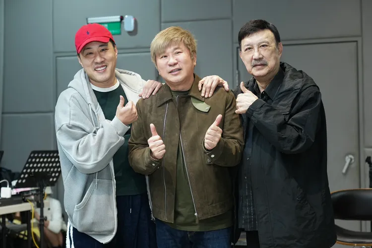 余天（右起）、胡瓜和余祥銓今進練團室彩排。彭欣偉攝