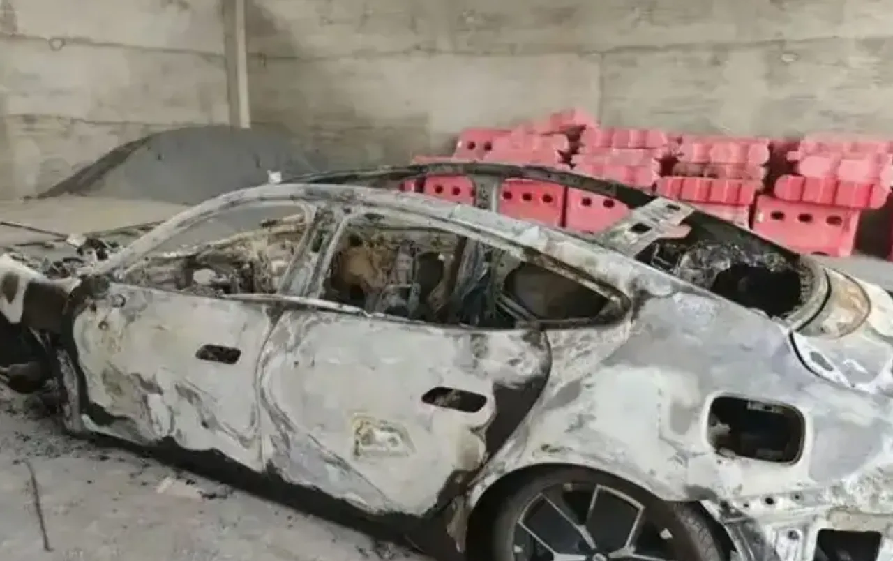 發生在安徽的3死事故。翻攝微博/小米電動車事故