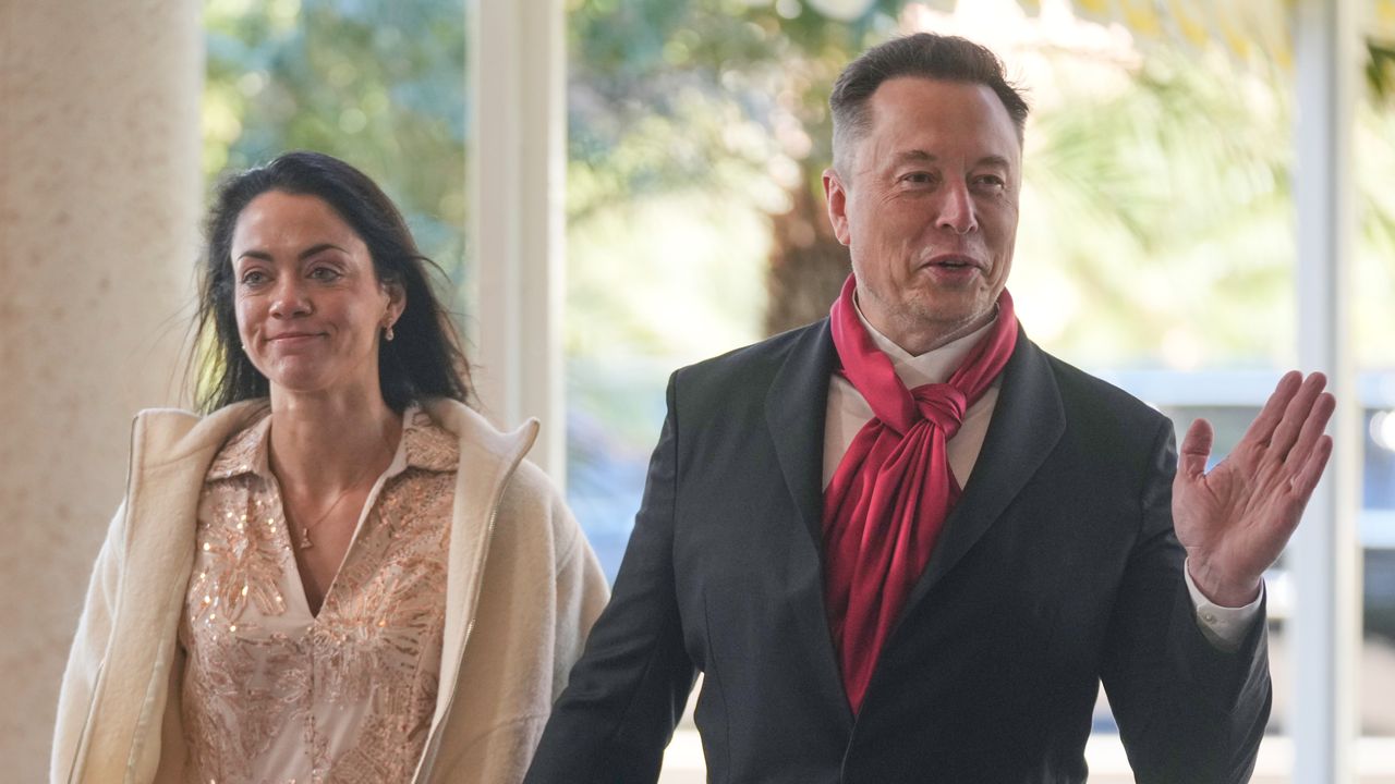 全球首富要給她名分了?馬斯克牽手4孩媽 參加川普大將婚禮