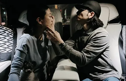 獨家｜蕭敬騰疼愛Summer寵成公主　不過情人節！夫妻日常甜到蛀牙