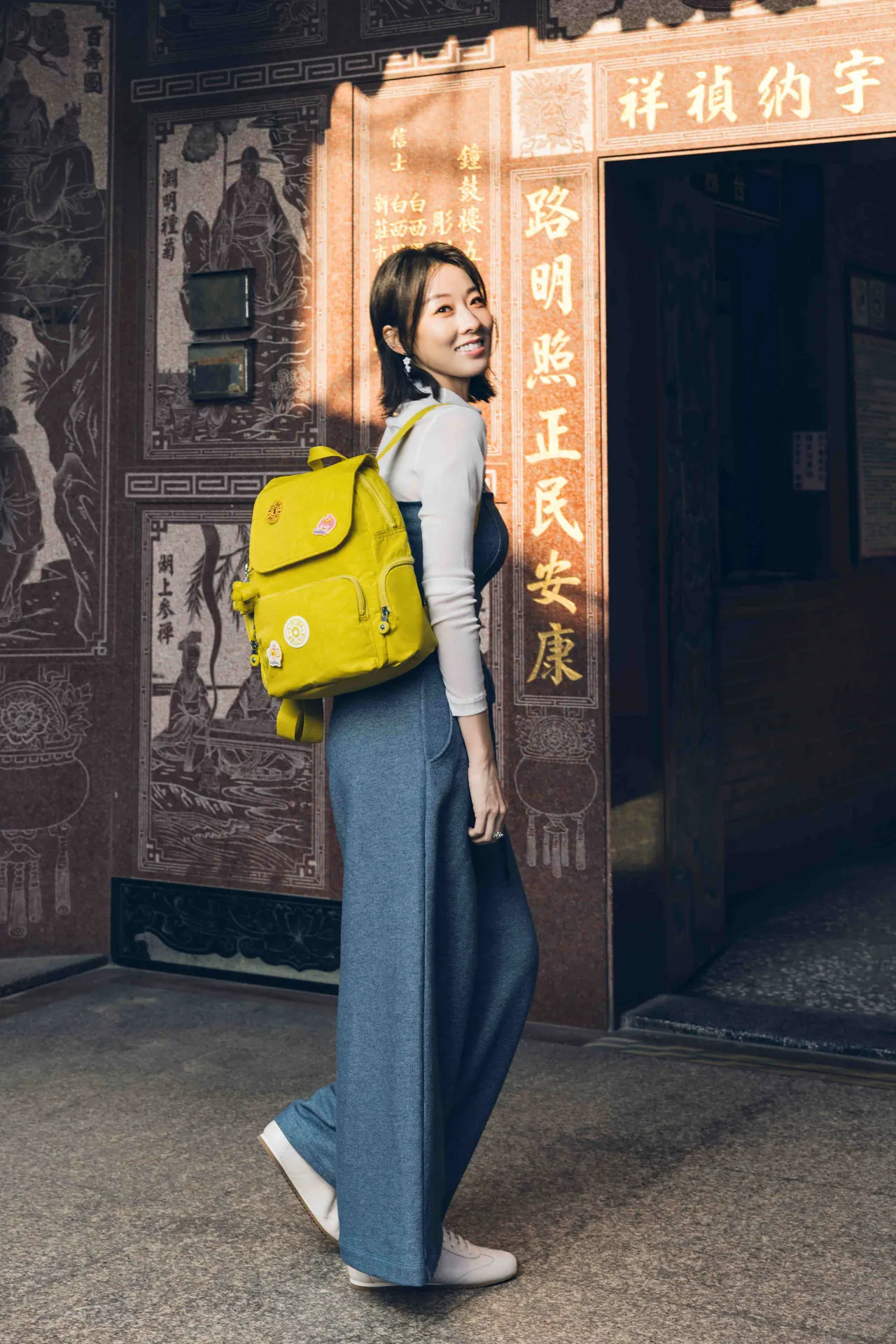 Kipling X白沙屯媽祖聯名拍攝實際走訪白沙屯拱天宮，將滿滿平安能量與祝福獻給大家。品牌提供