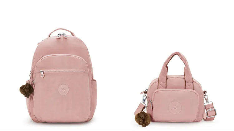 Kipling X白沙屯媽祖聯名「首爾包」機能手提後背包（左）4680元、輕巧手提斜背兩用包（右）3280元。品牌提供