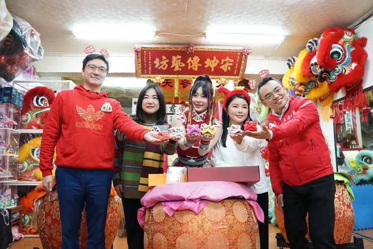 國民黨立委張智倫、馬文君、戰鼓老師方韻晴、張嘉郡、洪孟楷。邱筠媜攝