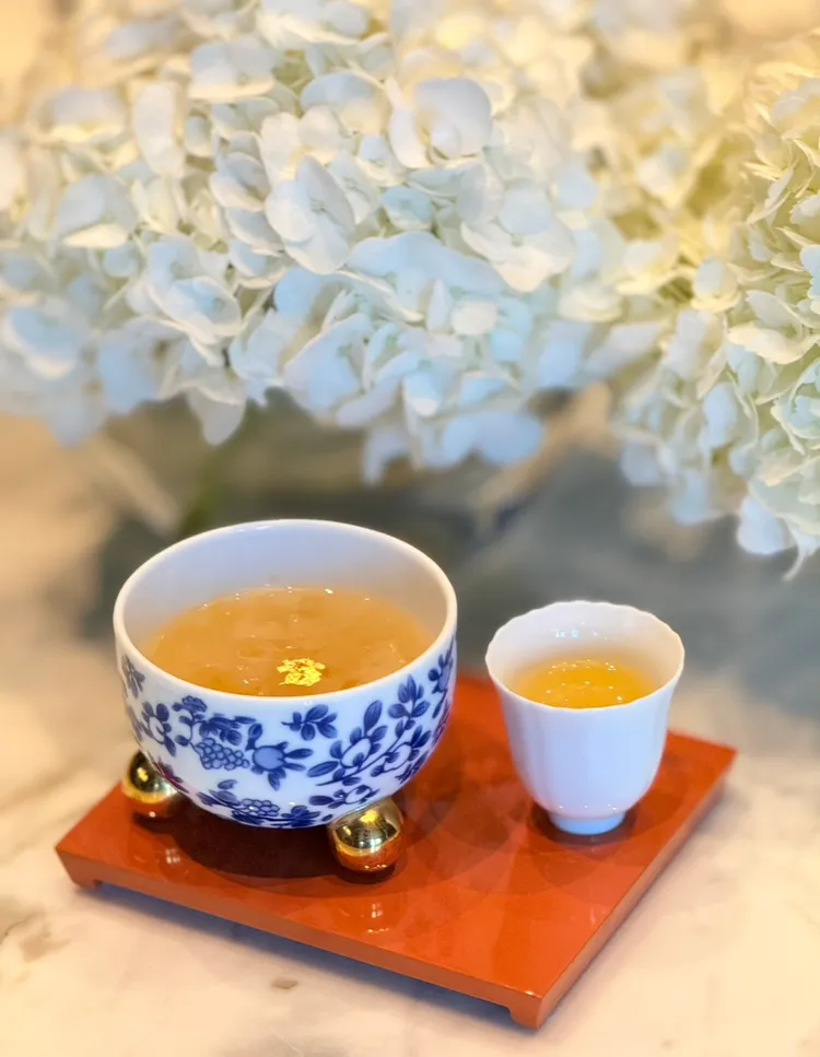 元紀台灣菜青森香蘋銀耳露。業者提供