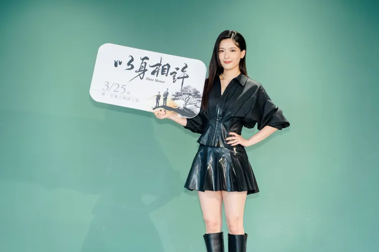 睦媄飾演大學醫學生。大愛提供