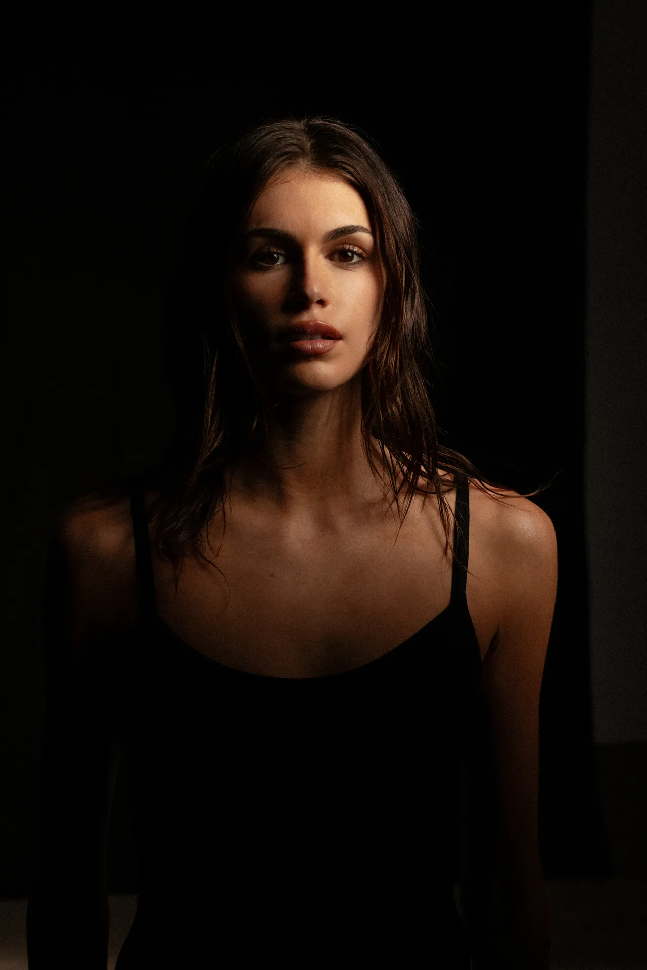 Kaia Gerber親自上陣拍攝聯名大片。品牌提供