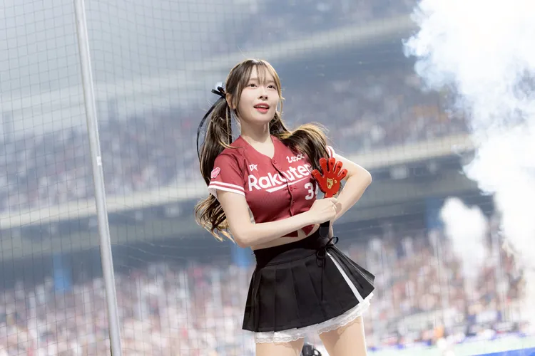 金佳垠穿短版新球衣。樂天桃猿提供