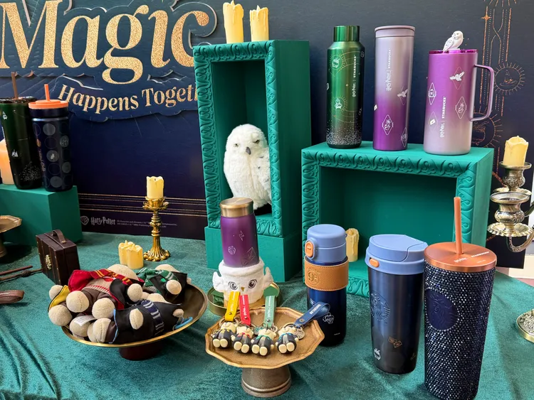 星巴克哈利波特系列新品，將於3月23日起開賣。莊偉祺攝