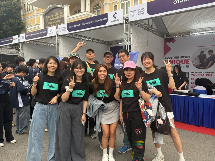 現場攤位吸引大量頂尖學子駐足。SWAG 提供