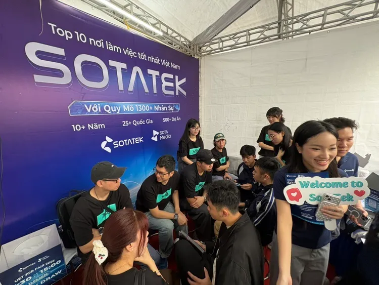 SWAG RD 團隊四大領域負責人親自坐鎮，和學生面對面交流。 SWAG 提供