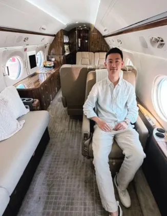 Jerry Li離開飯店業，目前擔任私人包機顧問。翻攝Jerry Li Linkedin