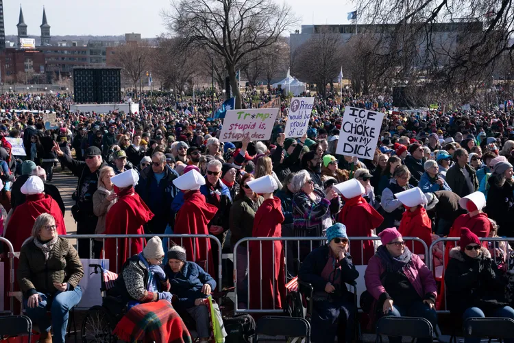 美國明尼蘇達州反川普「無王日」活動。路透社