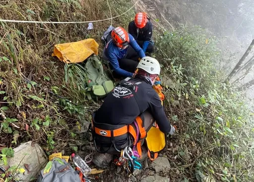 屏東北大武山傳意外！　高山協作員墜90米深谷喪命　
