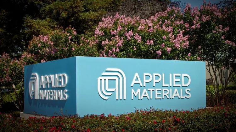 Applied Materials宣布砸下50億美元，與美光、海力士聯手成立研發中心，以解決目前的硬體瓶頸。路透