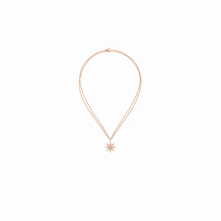 Étoile des Vents玫瑰金鑲鑽徽章項鍊，49萬5000元。品牌提供