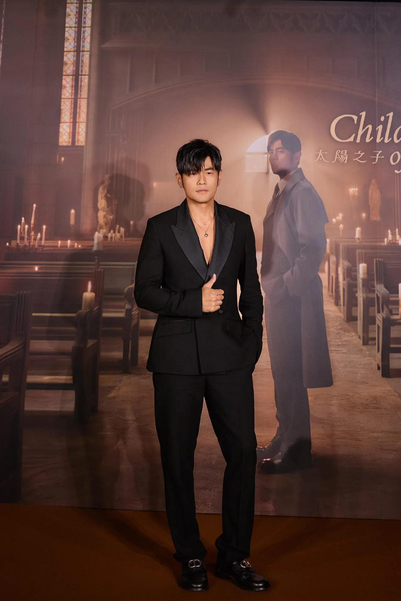 周杰倫昨日身著Dior現身新歌MV首映。品牌提供