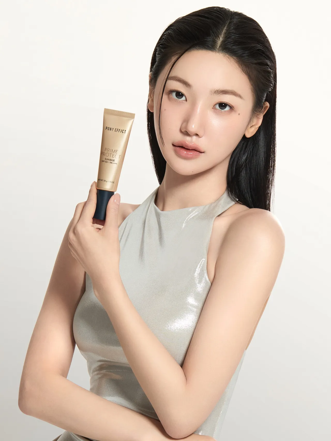 PONY EFFECT水透光妝前防護乳，50g／950元。品牌提供