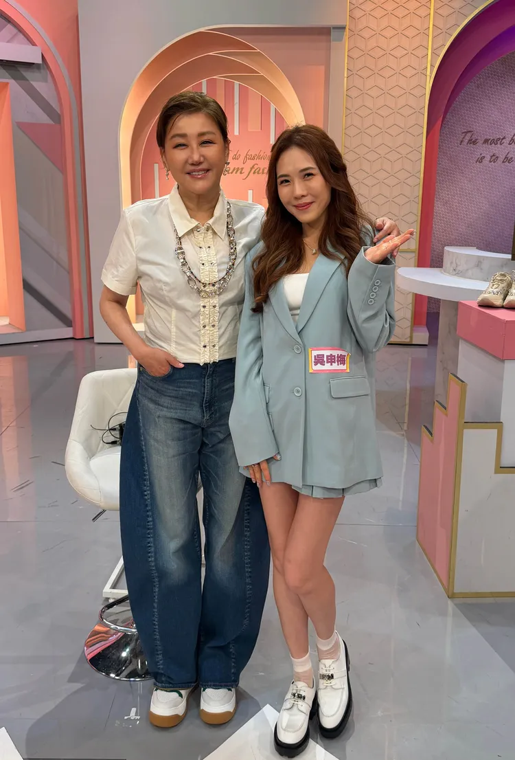 吳申梅感謝心湄姐的照顧。喜上梅梢娛樂提供