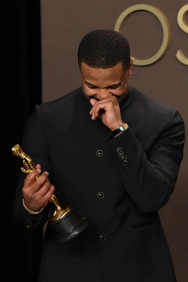 麥可B喬丹戴上出自PIAGET的古董腕錶。品牌提供