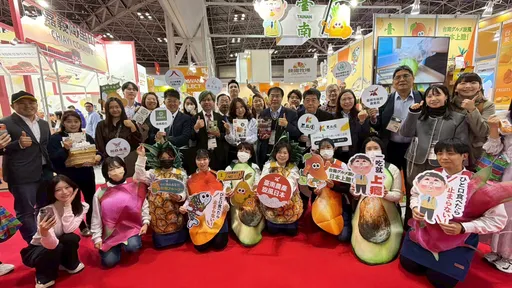 黃偉哲飛東京食品展代言台南農特產　兩南市立委站台力挺