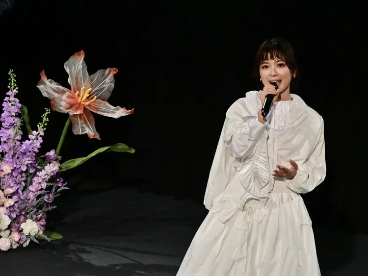 翁鈺鈞推出新專輯《偷偷藏入心》。三立電視藝能中心提供