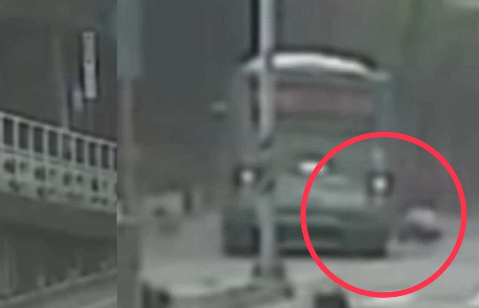 高雄7旬翁騎車「鬼切」 公車下橋閃不及撞上 意識不清送醫