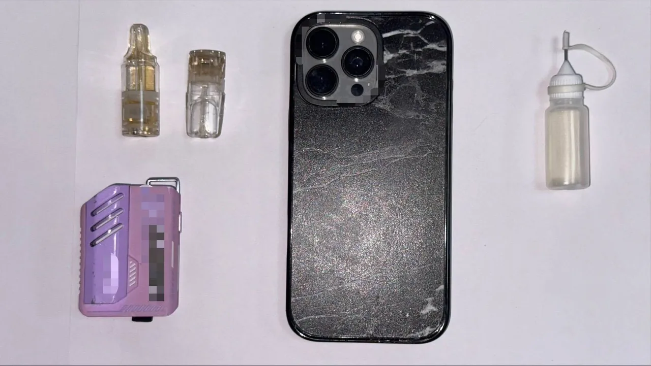 警方在林男車內查獲喪屍菸彈。翻攝照片