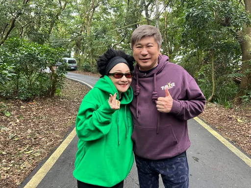 比莉與胡瓜暢談秀場甘苦談　跳舞鞋子甩出去空降客人餐點