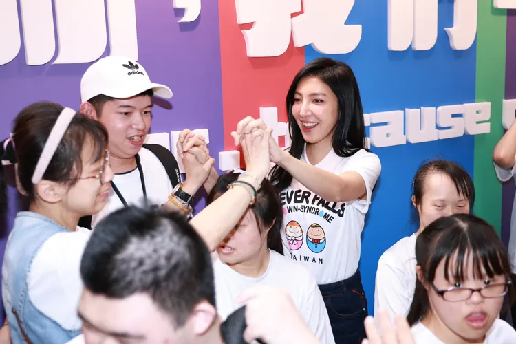 楊謹華出席公益活動。彭欣偉攝