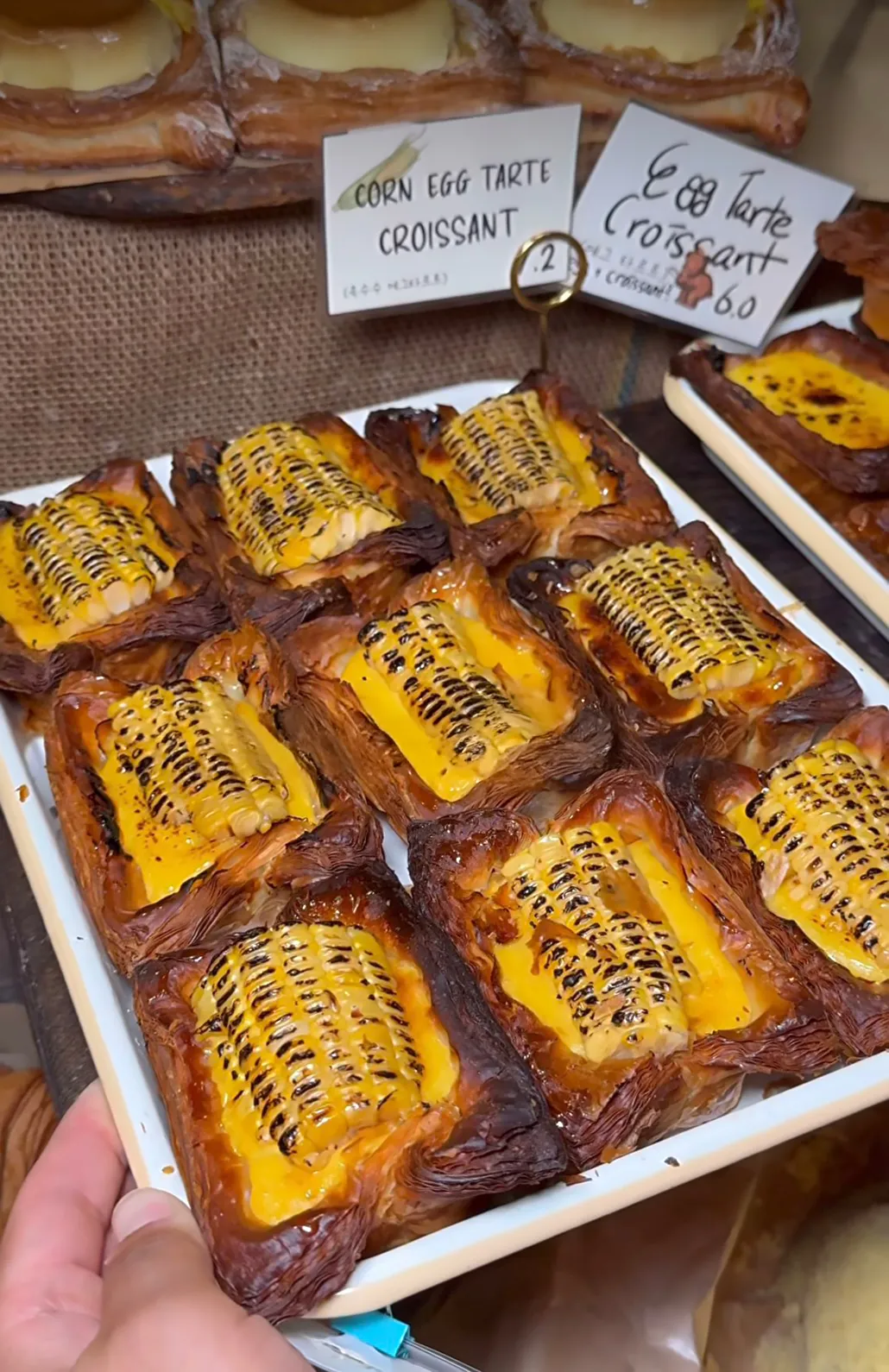 Teddy Beurre House極具視覺效果的「炙烤玉米可頌蛋塔」，口感豐富充滿驚喜。業者提供