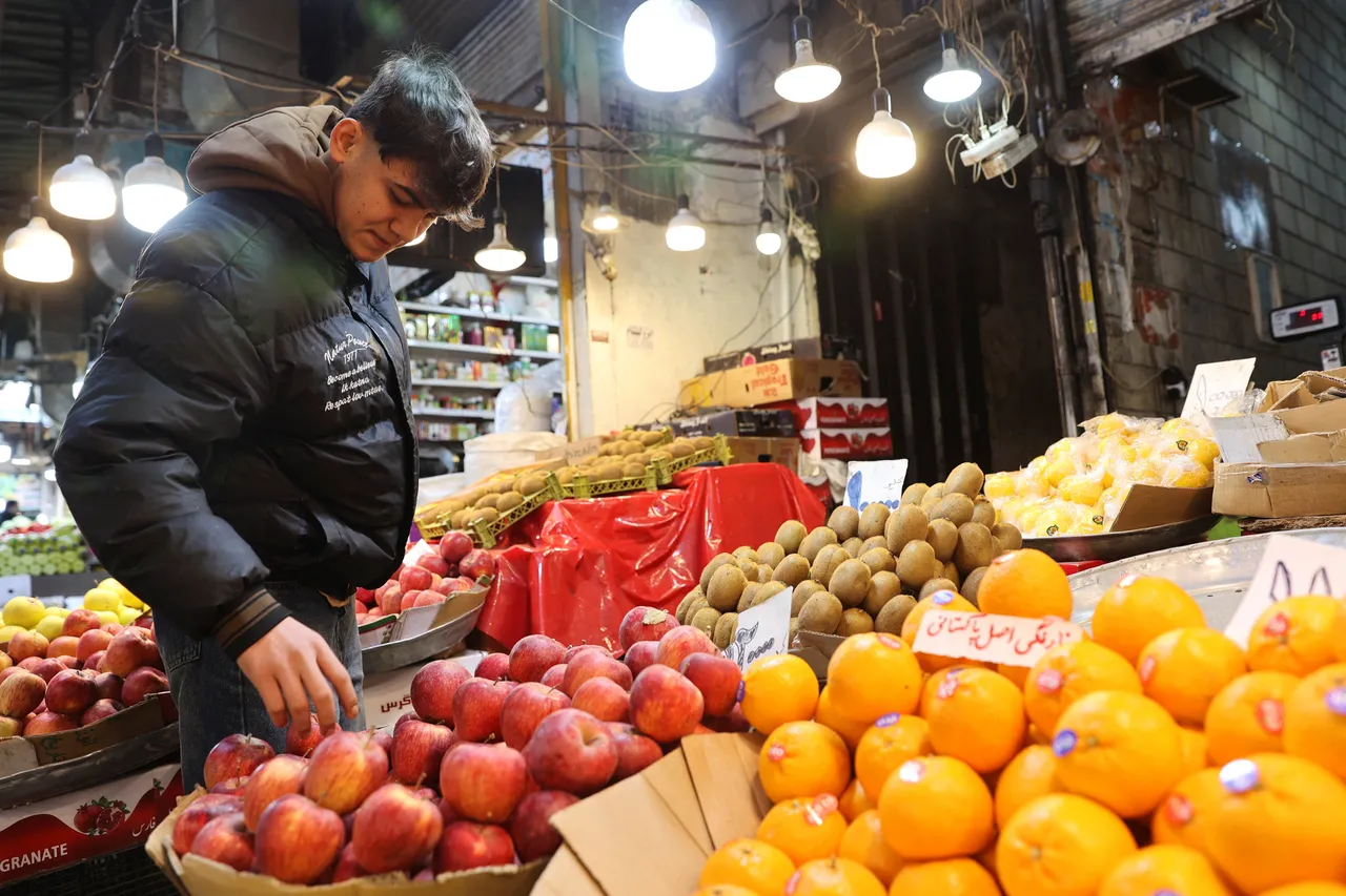 市集蔬果充足，但購物民眾明顯少了很多。路透社