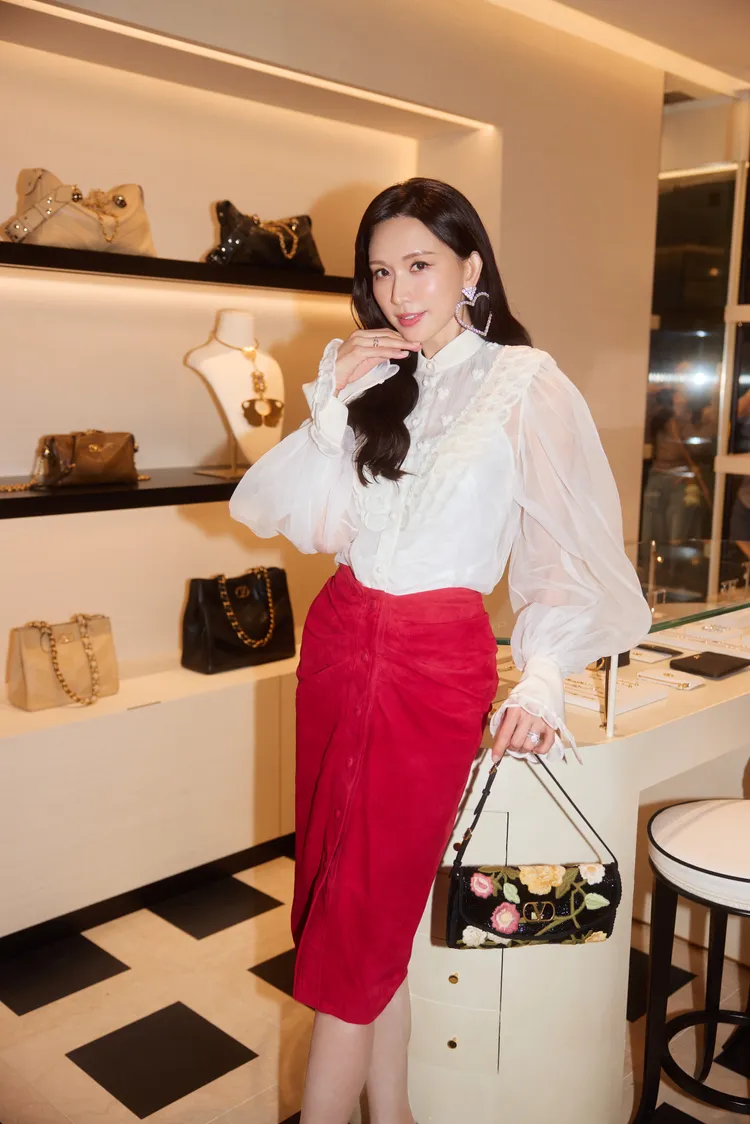 林志玲跑馬拉松的前一晚才參加Valentino藝術晚宴。品牌提供