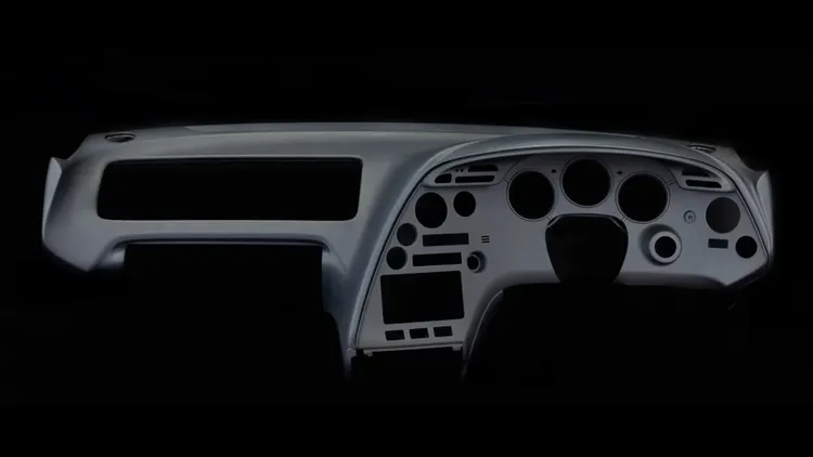 Toyota此次直接提供A80 Supra中控台原廠新品，不僅降低修復門檻，也等同為經典車保存提供更完整的後勤支援。原廠照片