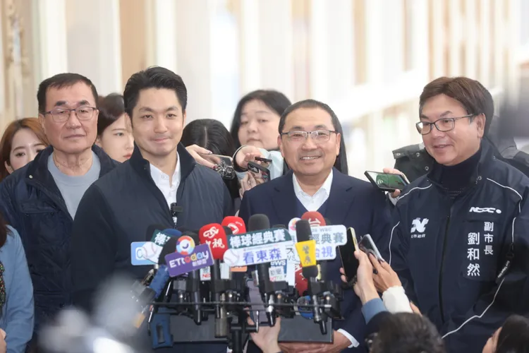 李四川最後一天上班與雙北市長共同參訪活動，頗有兩市「交棒」意味。市府提供