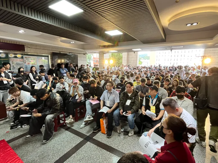 太子集團名下被查扣的33輛豪車及超跑遭拍賣，吸引266組民眾、車商前往競標。莊宗達攝