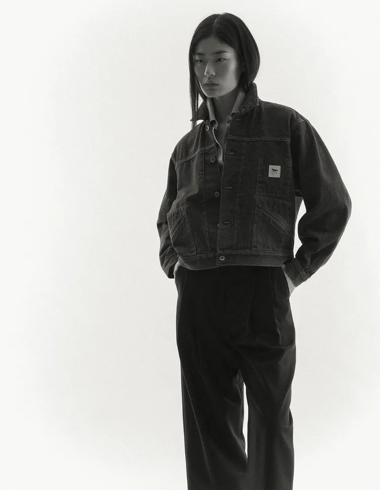 全新聯名重新詮釋慢時尚的真實性與材質本身的生命力。品牌提供