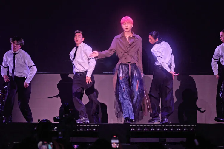 炎亞綸以紅髮造型亮相，呼應高雄熱情。晴空鳥提供