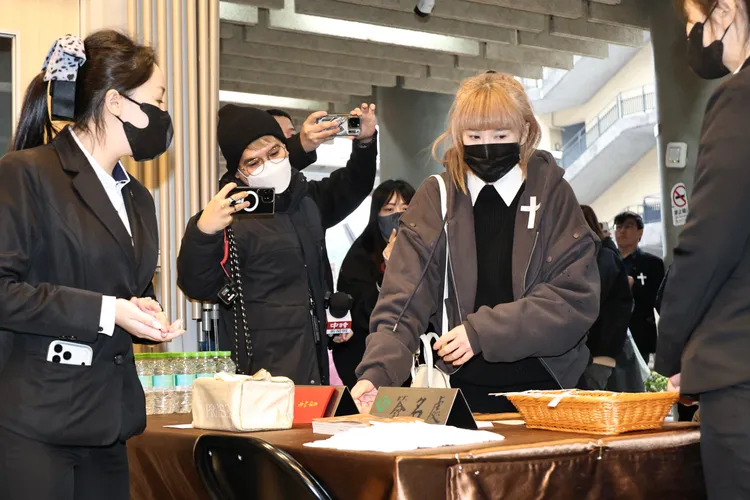 陸元琪在公祭時到場。彭欣偉攝