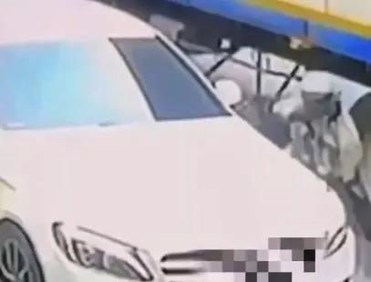 女保險業務閃車命喪輪下　連結車司機、違停駕駛過失致死罪送辦