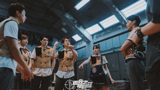 梁以辰嚇到崩潰腿抖！怒嗆黃偉晉幸災樂禍：寧願躺到蟑螂堆裡