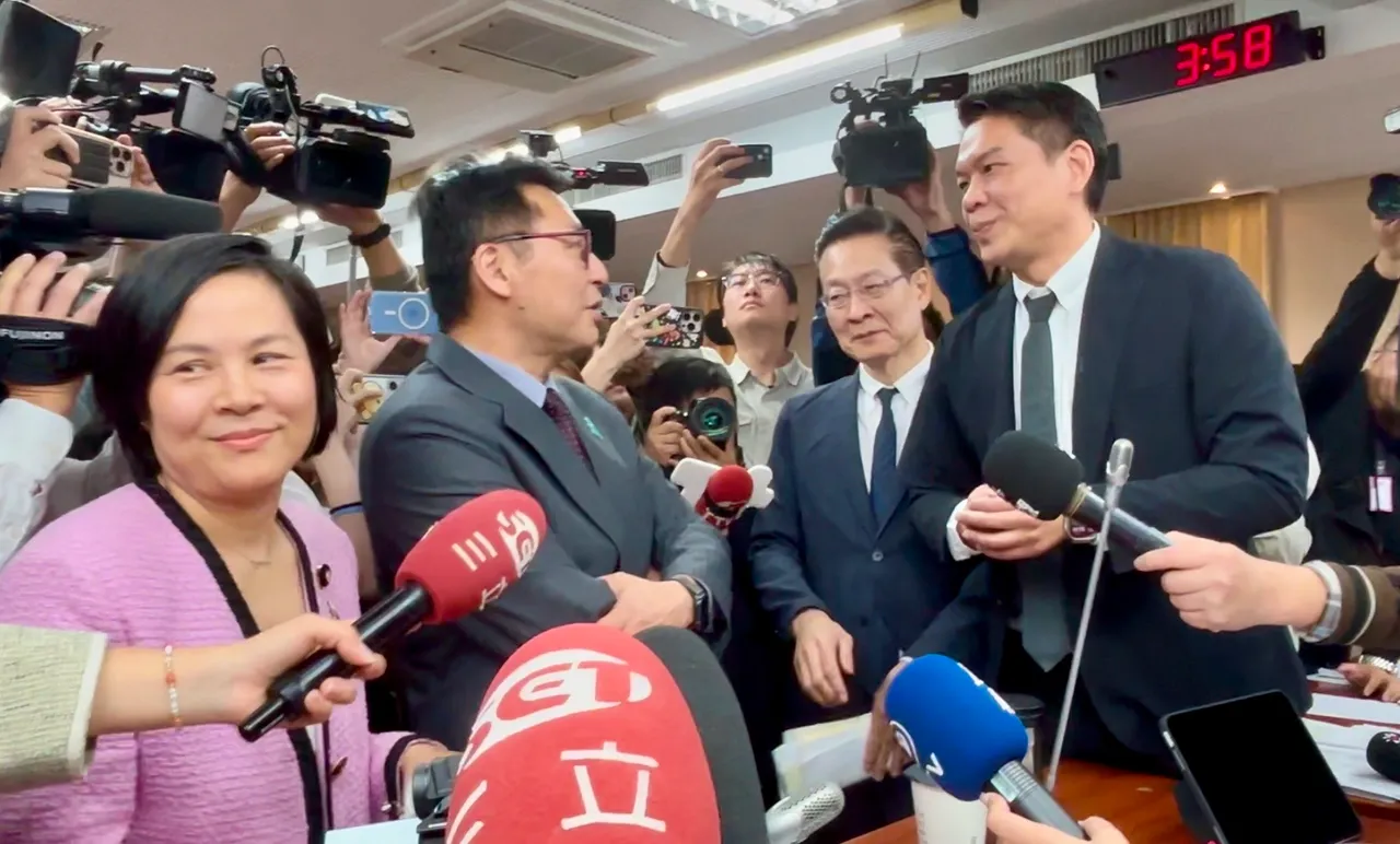 李貞秀率黨團找綠召委對峙！嗆爆劉世芳「藐視韓國瑜院長裁示」