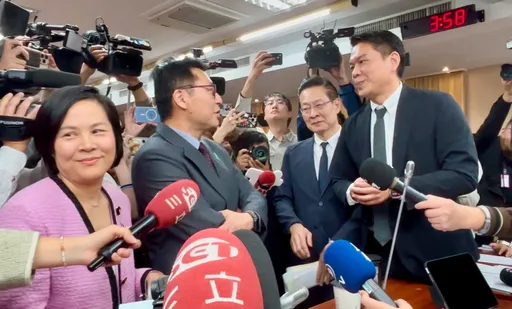 李貞秀率黨團找綠召委對峙！嗆爆劉世芳「藐視韓國瑜院長裁示」