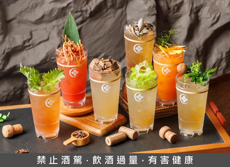 5款無酒精特調與2款風味調酒。四季花月提供