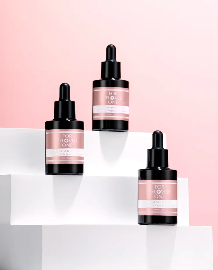 寵愛之名PDRN外泌體環肽再生修護精華，30ml／1800元。品牌提供