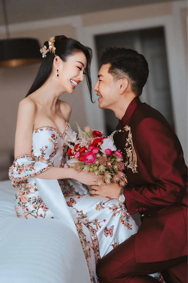 孔令奇與老婆陳銘君因網絡相識、跨越時區發展感情，如今終於修成正果。孔令奇提供