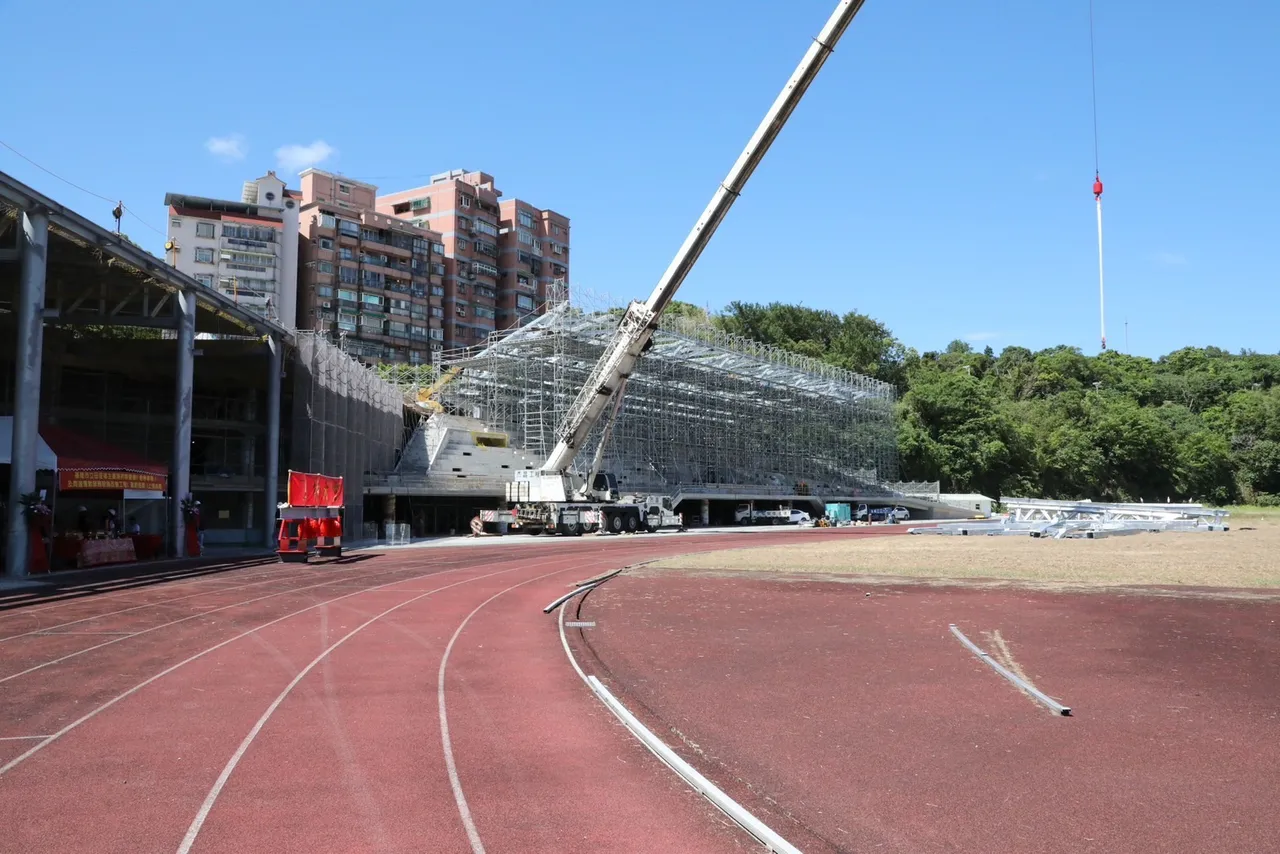 田徑場將打造符合國際競賽規格的PU跑道。翻攝照片