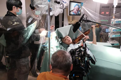 港劇「邊開腦邊拉琴」是真的！改編英國真實案例嚇壞觀眾　