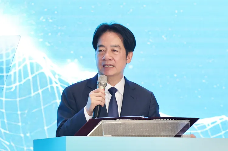 賴清德提到，台灣具有領先全球的半導體先進製程及強大的IC設計實力，也積極迎向AI時代，布局矽光子、量子科技、機器人等三大關鍵技術研發。莊宗達攝