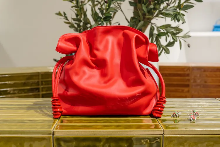 LOEWE 2026春夏系列。品牌提供